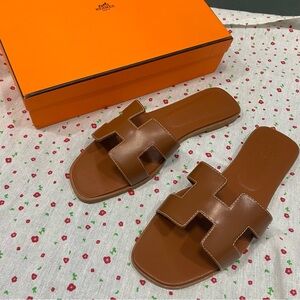 Hermes Brown Women's Sandals